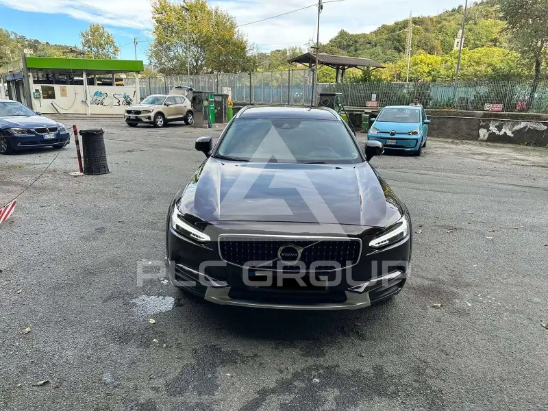 2017 Volvo V90
