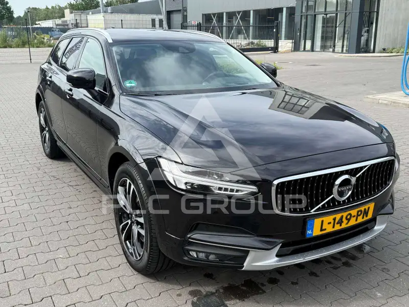 2017 Volvo V90