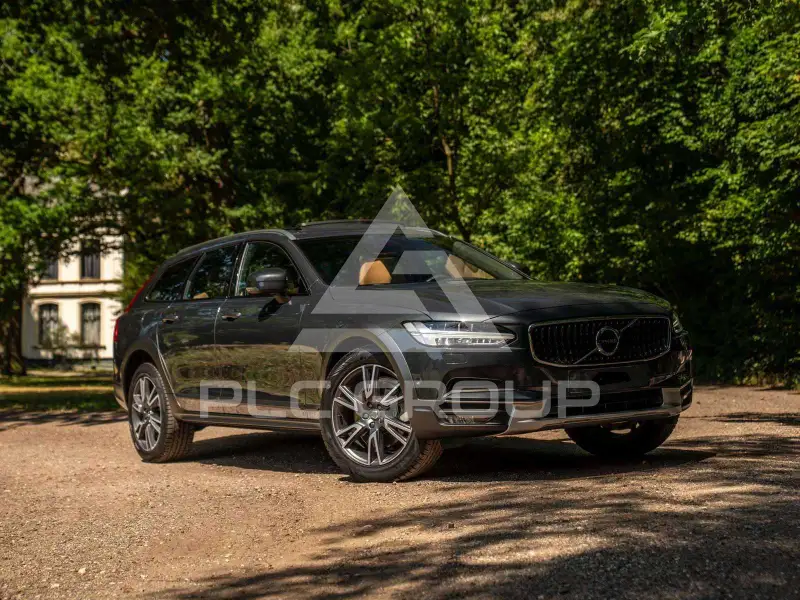 2017 Volvo V90
