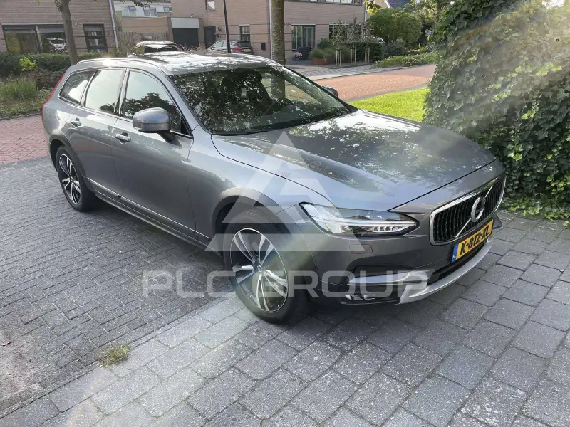 2017 Volvo V90