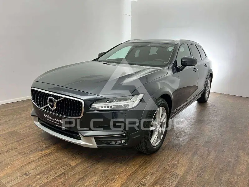 2017 Volvo V90