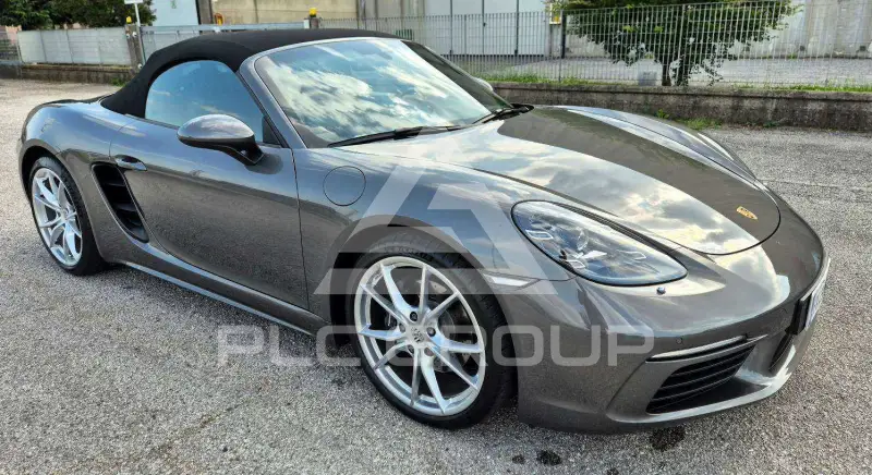 2017 Porsche 718