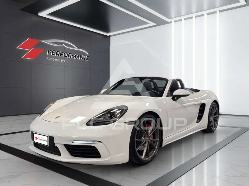2017 Porsche 718