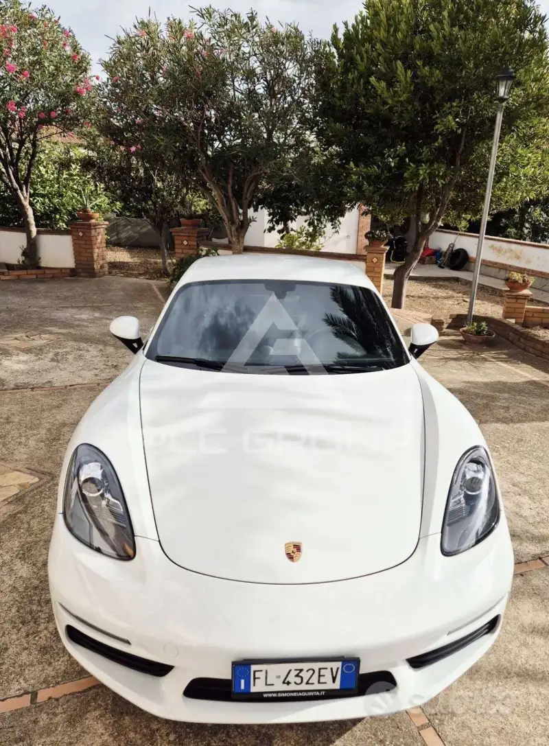 2017 Porsche 718