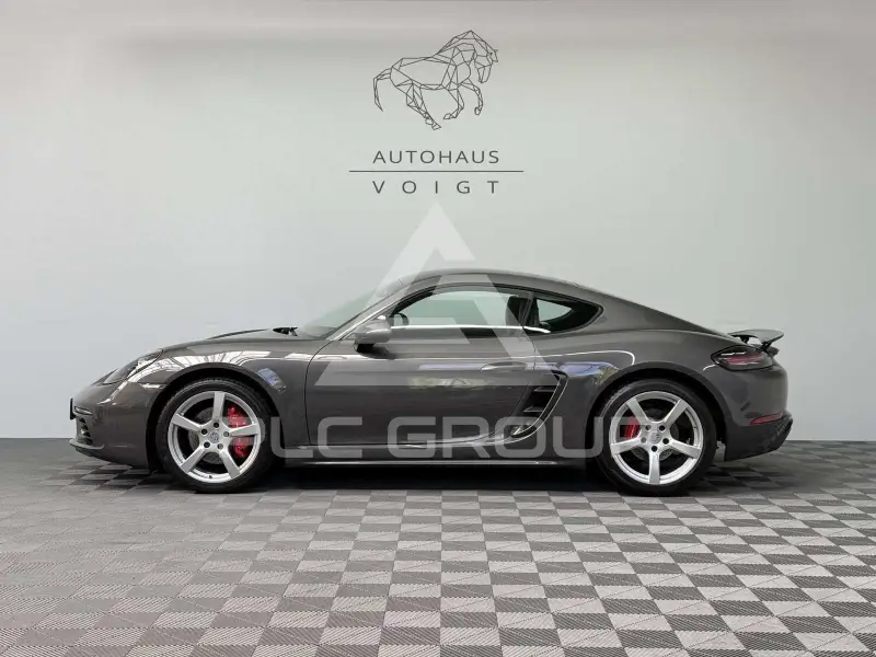 2017 Porsche Cayman
