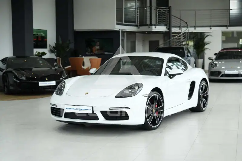 2017 Porsche Cayman
