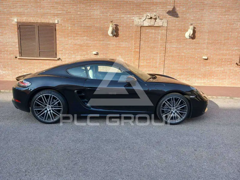 2017 Porsche Cayman