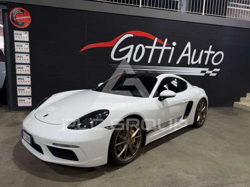 2017 Porsche Cayman