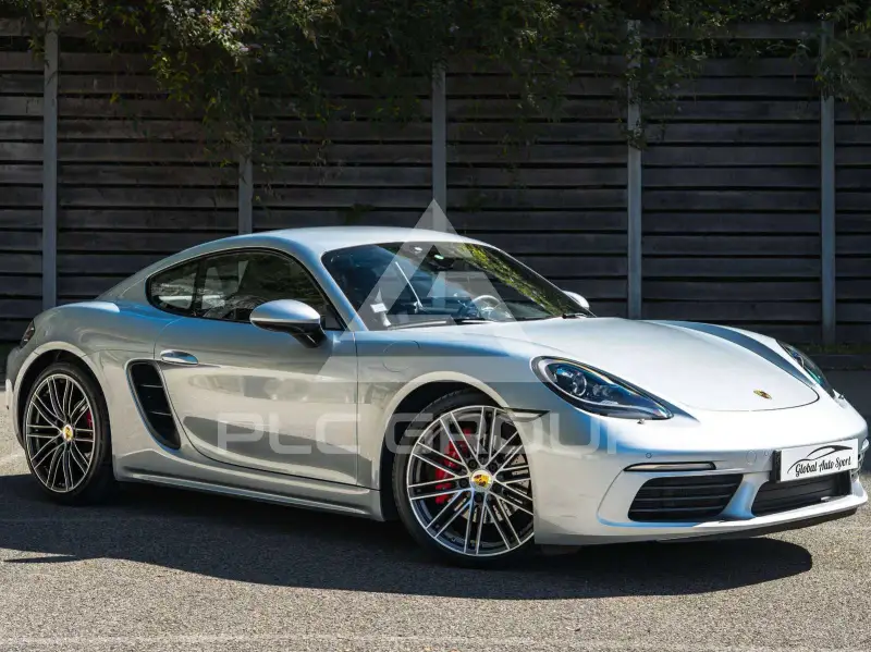 2017 Porsche Cayman