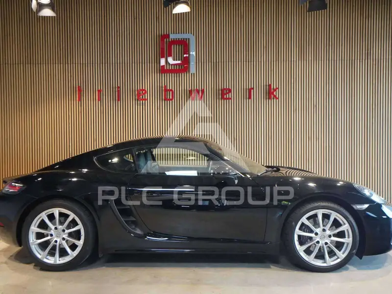 2017 Porsche Cayman