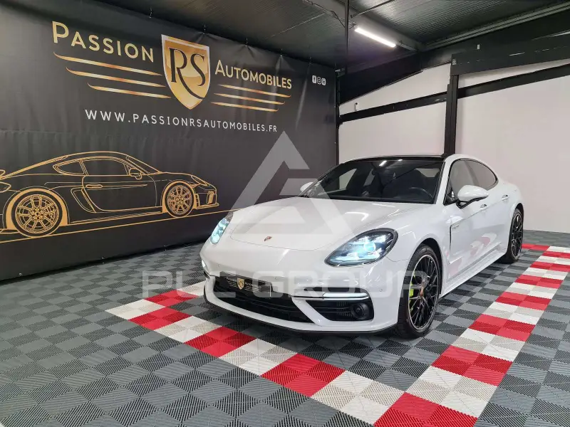 2017 Porsche Panamera