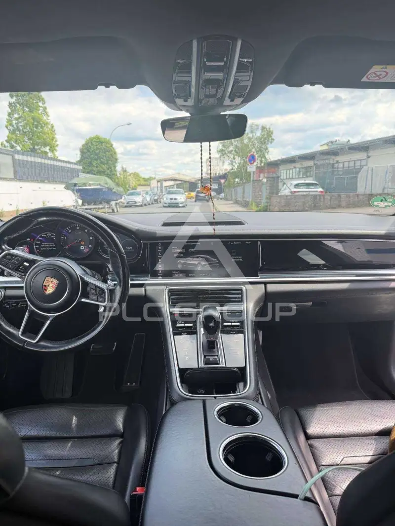 2017 Porsche Panamera