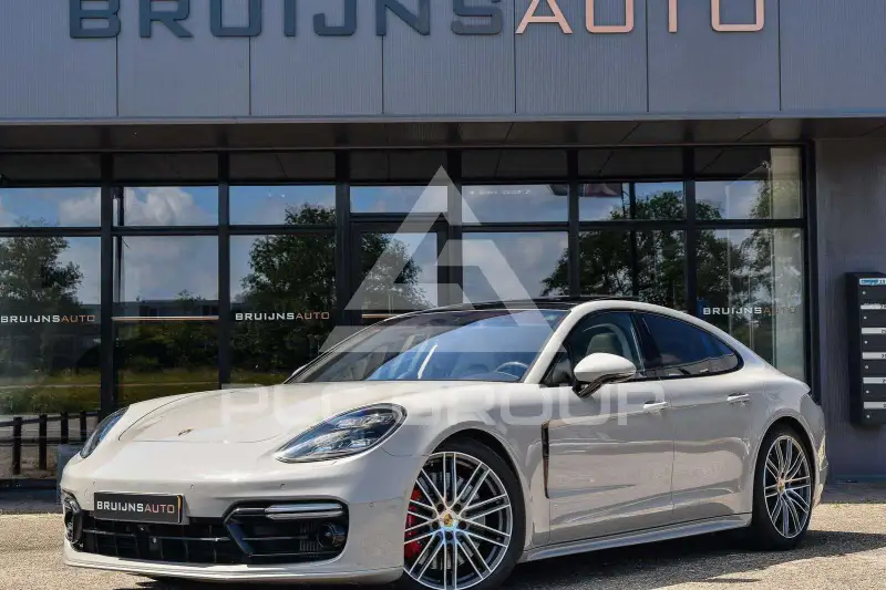 2017 Porsche Panamera
