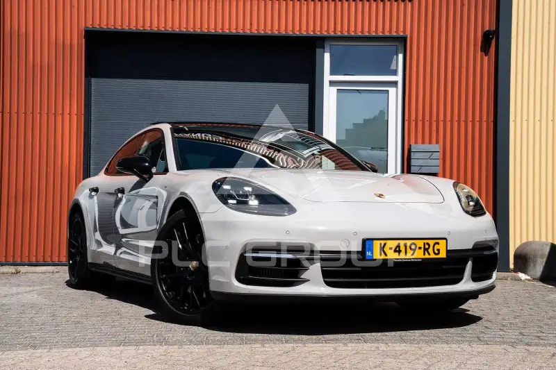 2017 Porsche Panamera
