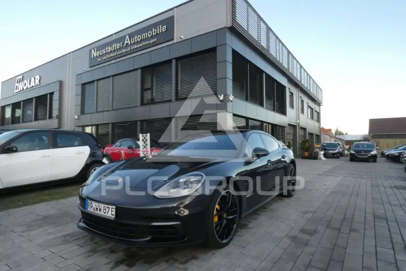 2017 Porsche Panamera