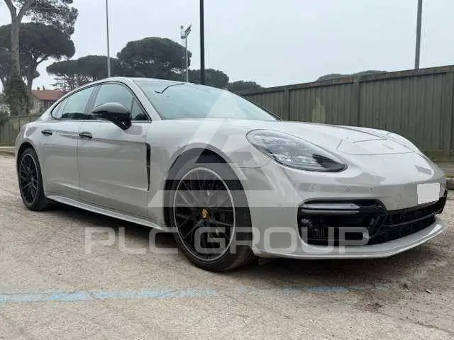 2017 Porsche Panamera
