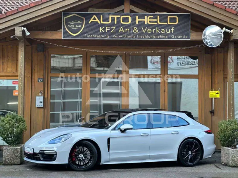 2017 Porsche Panamera