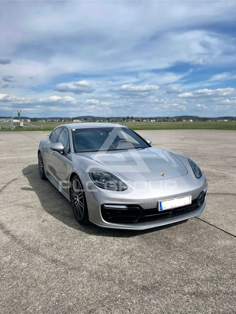 2017 Porsche Panamera