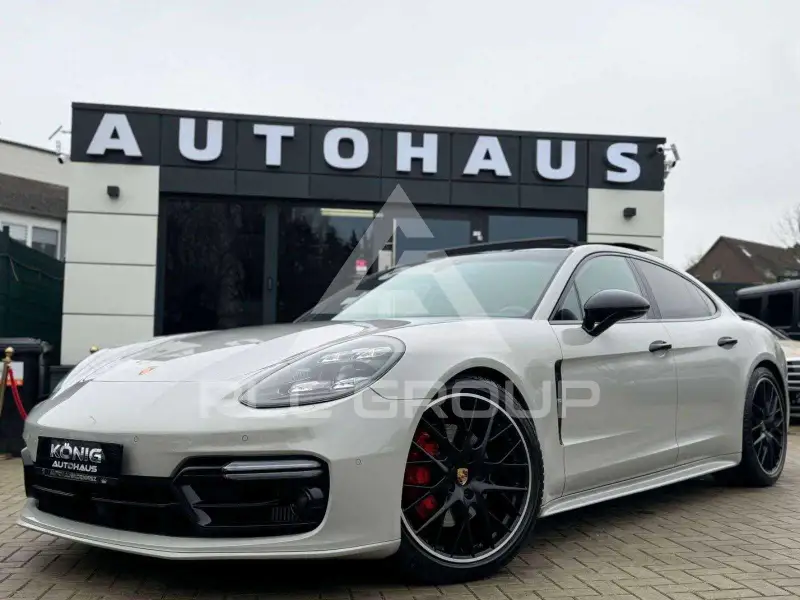 2017 Porsche Panamera