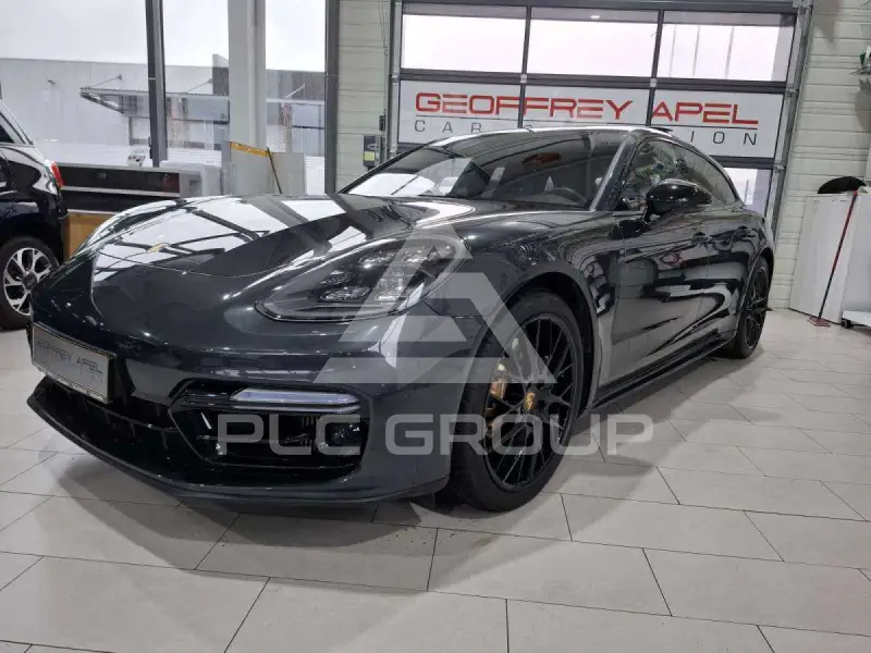 2017 Porsche Panamera