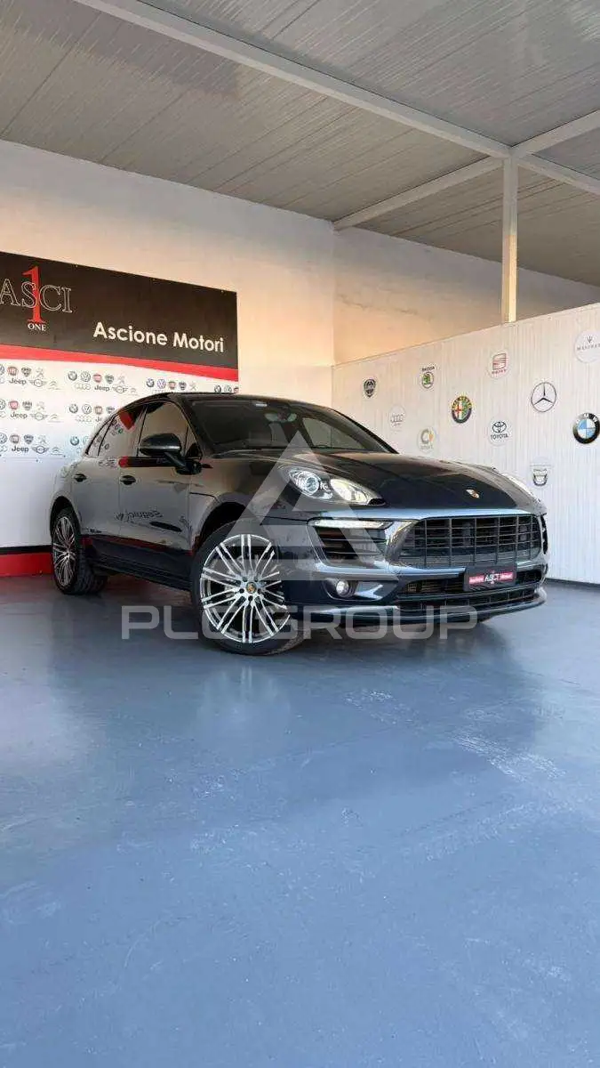 2017 Porsche MACAN