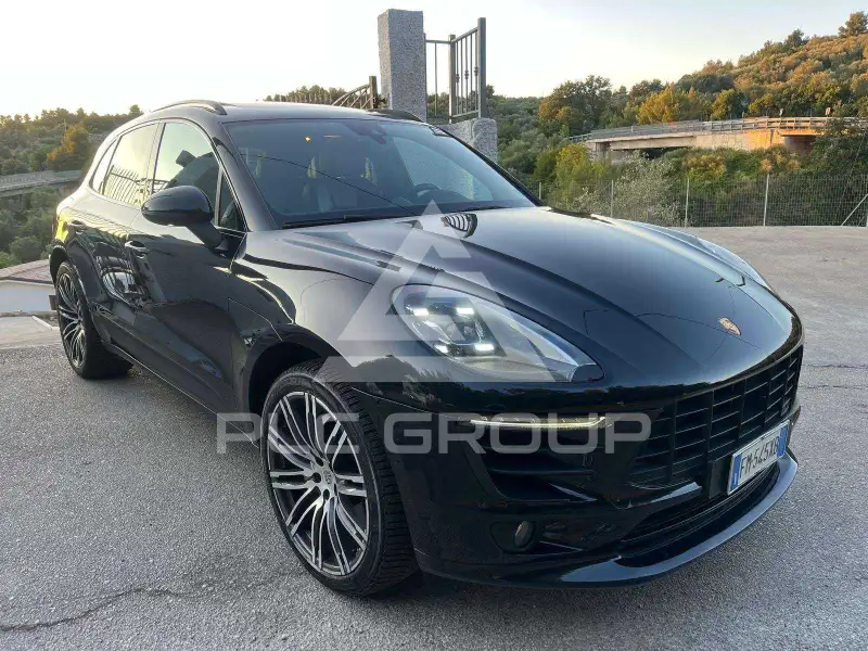 2017 Porsche MACAN