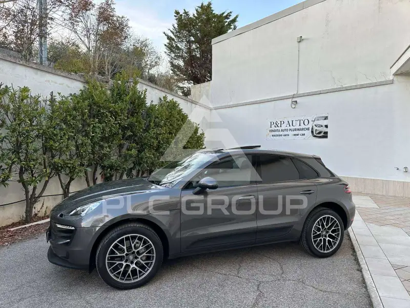 2017 Porsche MACAN
