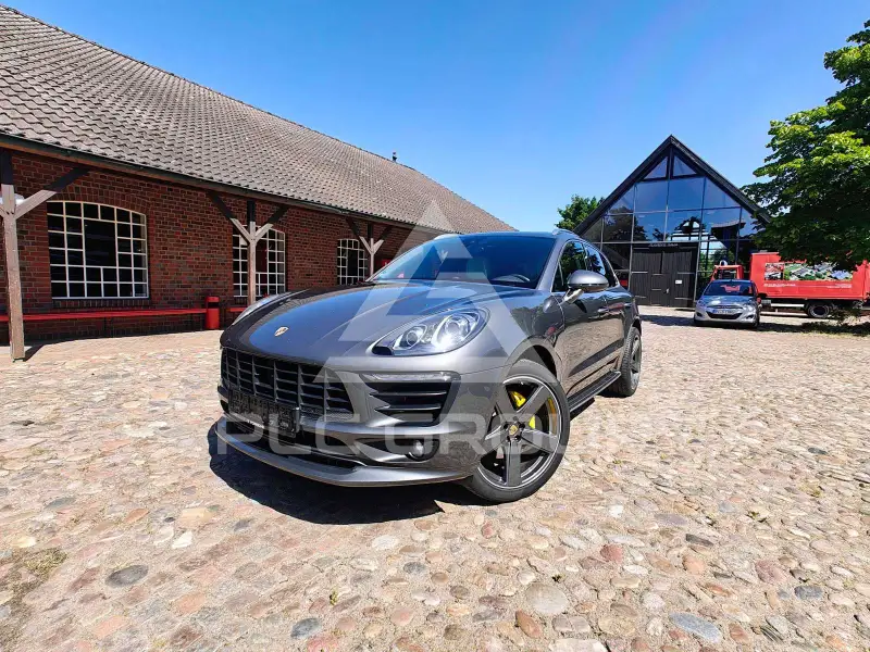 2017 Porsche MACAN