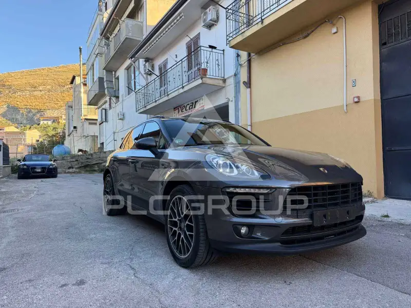2017 Porsche MACAN