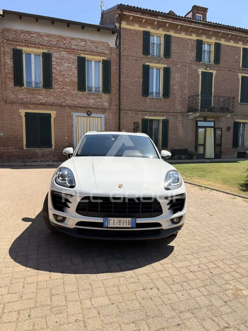 2017 Porsche MACAN