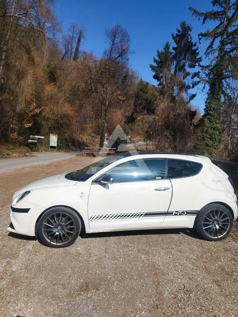 2017 Alfa Romeo Mito