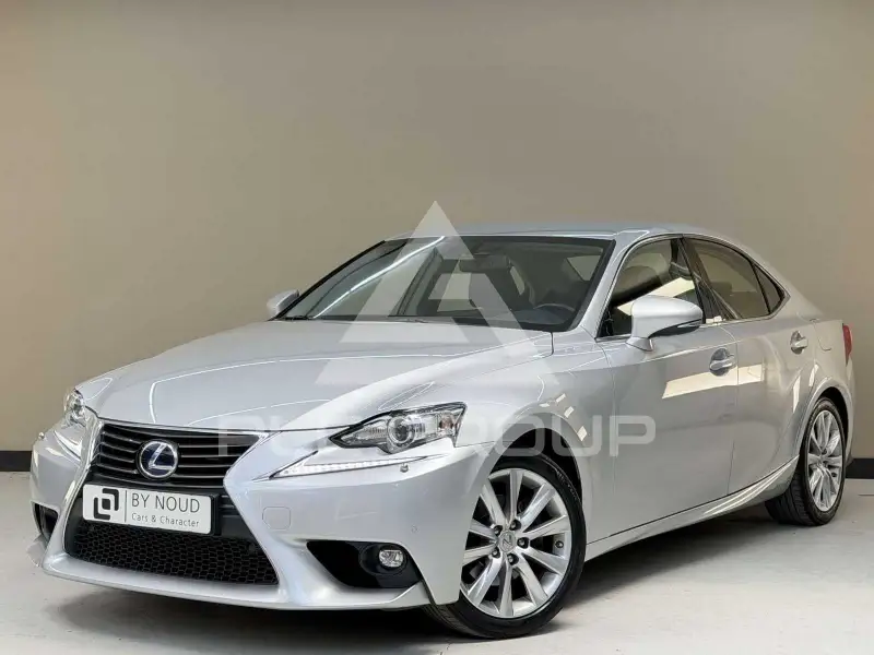 2017 Lexus IS300
