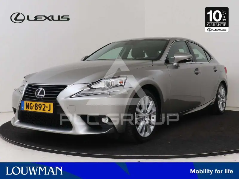 2017 Lexus IS300