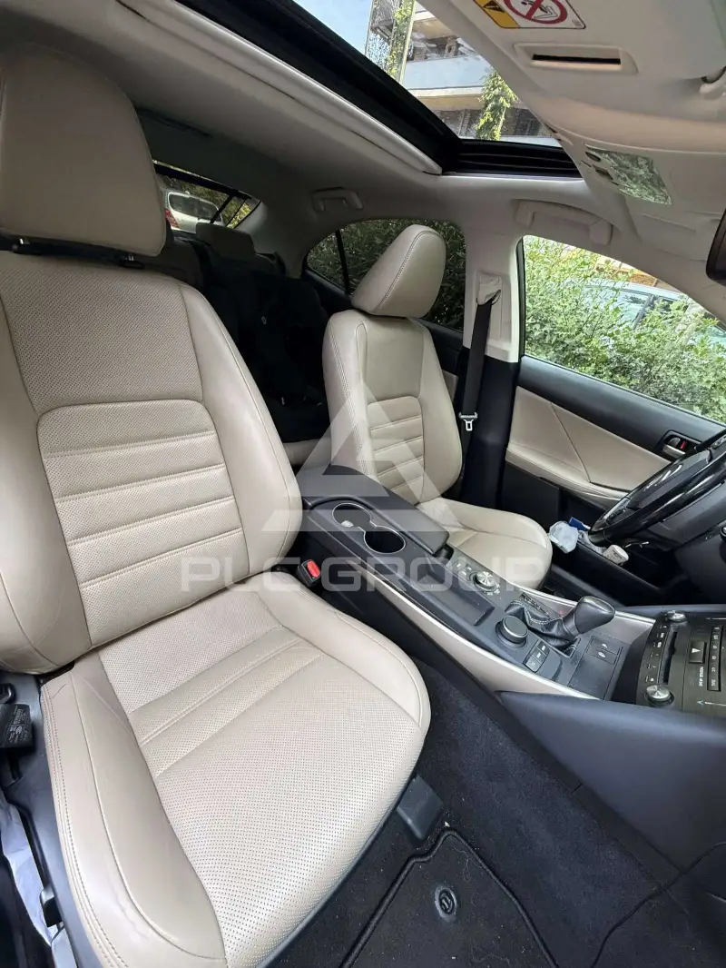 2017 Lexus IS300