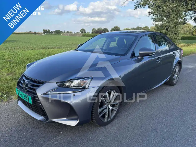 2017 Lexus IS300