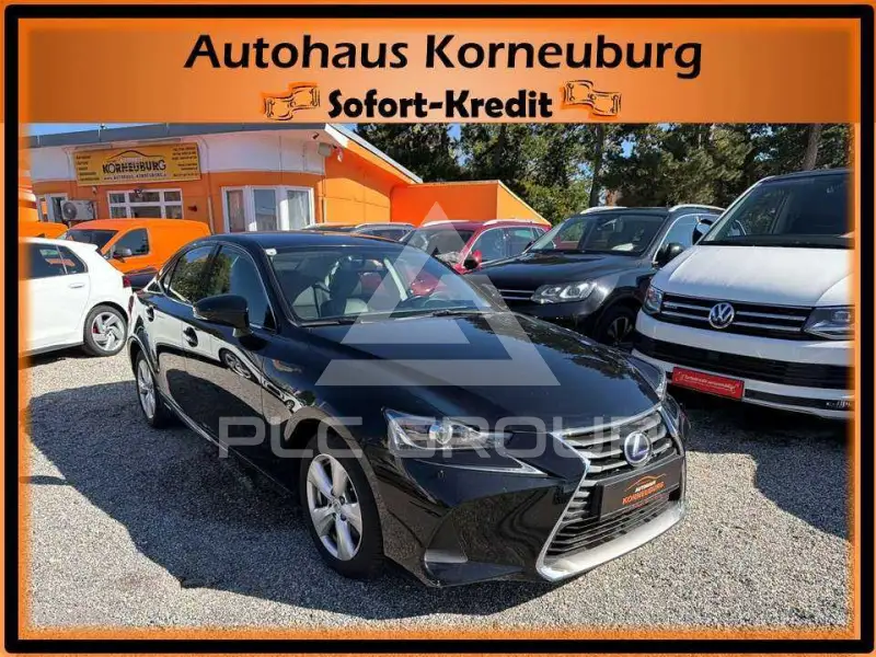 2017 Lexus IS300