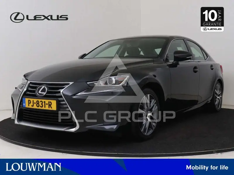 2017 Lexus IS300