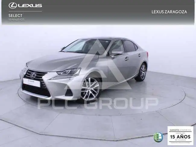 2017 Lexus IS300