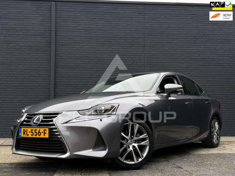 2017 Lexus IS300