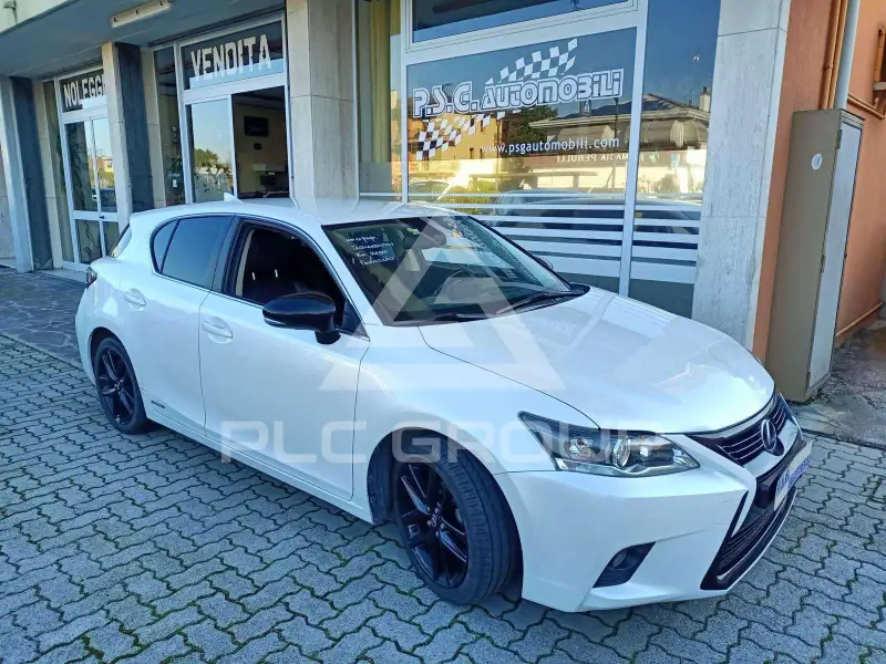 2017 Lexus CT200