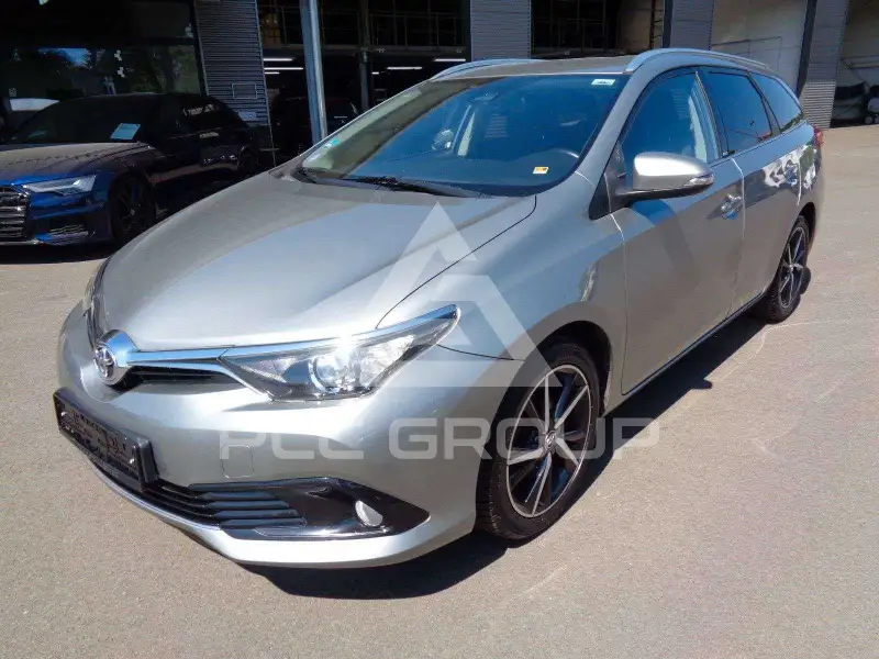2017 Toyota AURIS