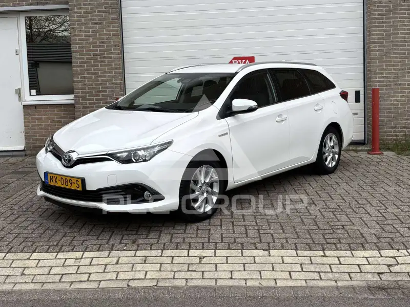 2017 Toyota AURIS
