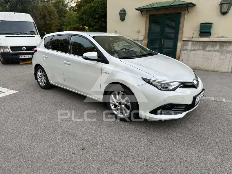 2017 Toyota AURIS