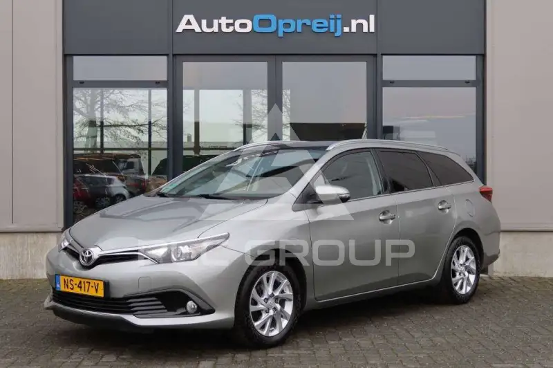 2017 Toyota AURIS