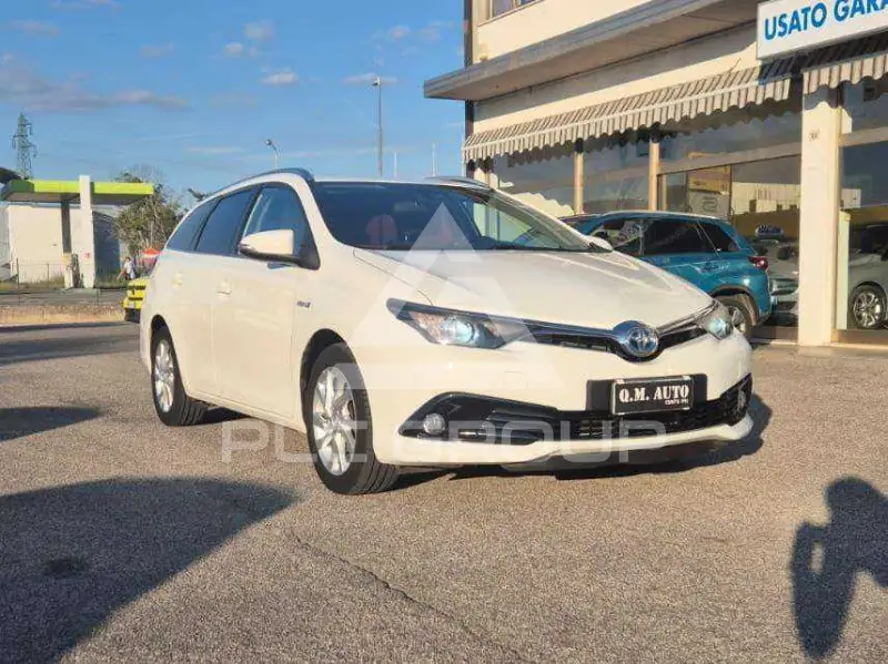 2017 Toyota AURIS