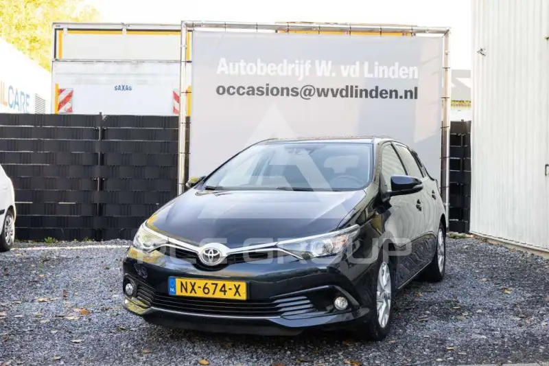 2017 Toyota AURIS