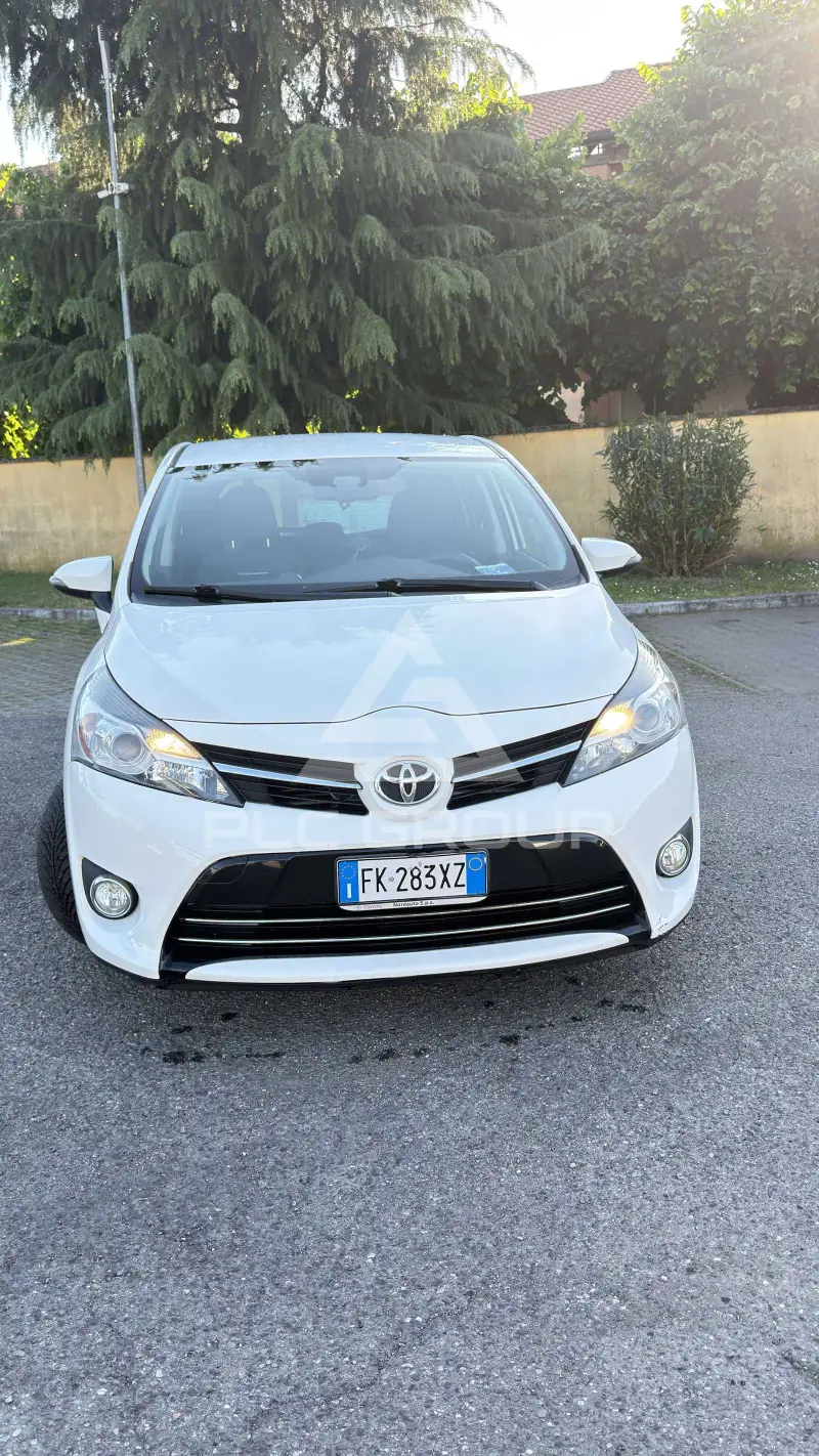 2017 Toyota VERSO