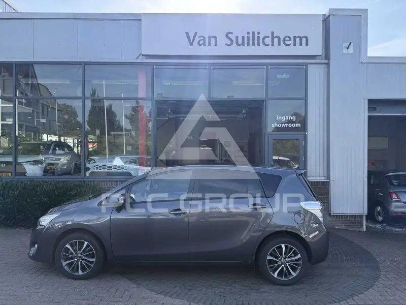 2017 Toyota VERSO