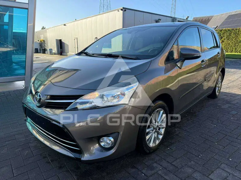 2017 Toyota VERSO
