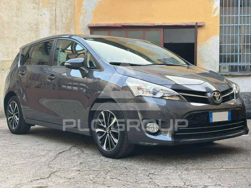 2017 Toyota VERSO